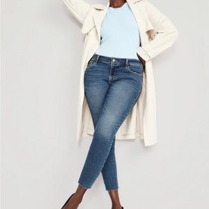 Mid-rise Rockstar Super Skinny Jeans